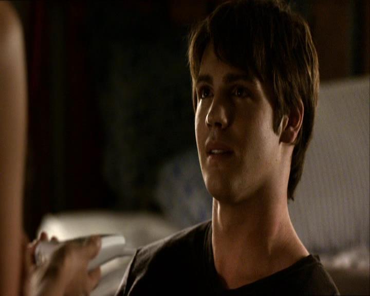 VampireDiariesWorld_dot_org-104FamilyTies0888.jpg