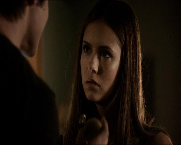 VampireDiariesWorld_dot_org-104FamilyTies0903.jpg