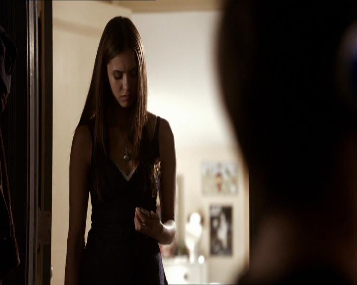 VampireDiariesWorld_dot_org-104FamilyTies0932.jpg