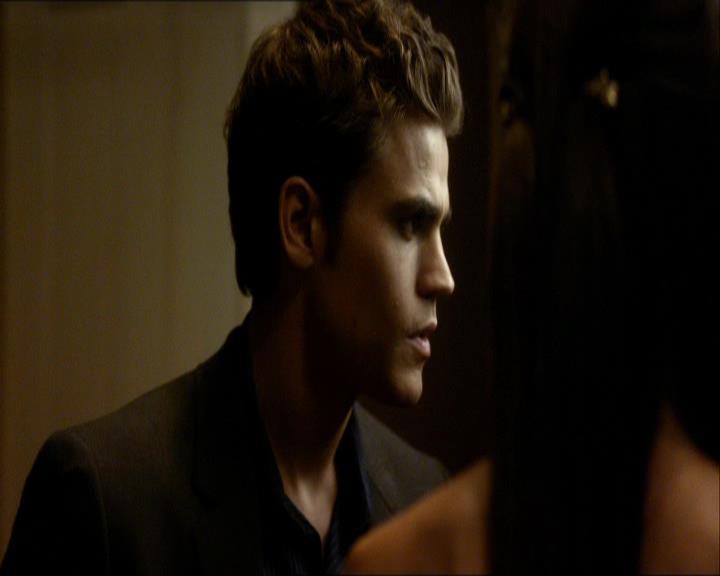 VampireDiariesWorld_dot_org-104FamilyTies1240.jpg