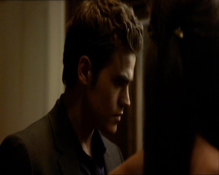 VampireDiariesWorld_dot_org-104FamilyTies1247.jpg