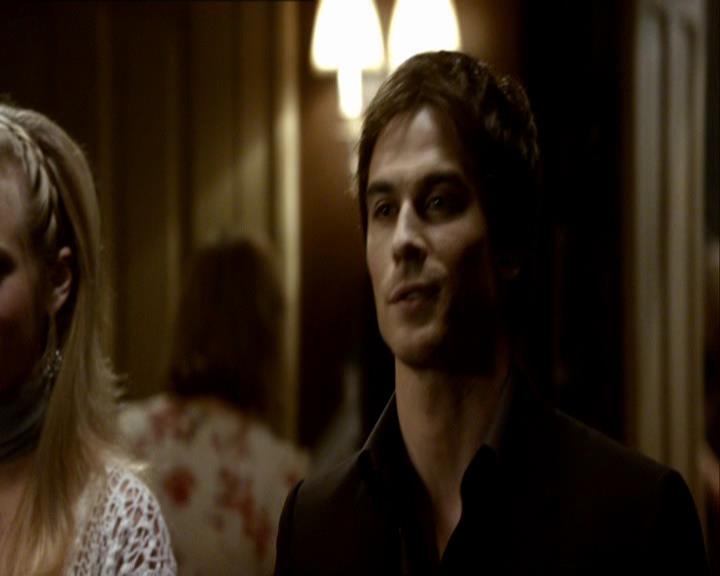 VampireDiariesWorld_dot_org-104FamilyTies1251.jpg