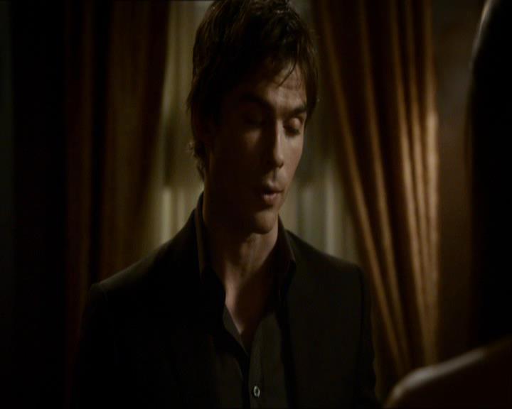 VampireDiariesWorld_dot_org-104FamilyTies1350.jpg