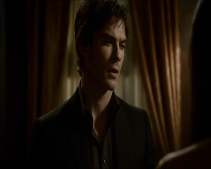 VampireDiariesWorld_dot_org-104FamilyTies1351.jpg