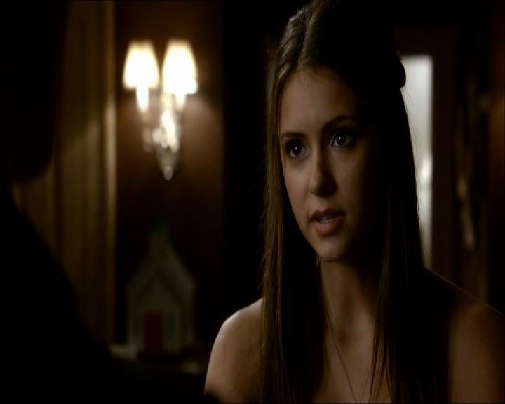 VampireDiariesWorld_dot_org-104FamilyTies1359.jpg