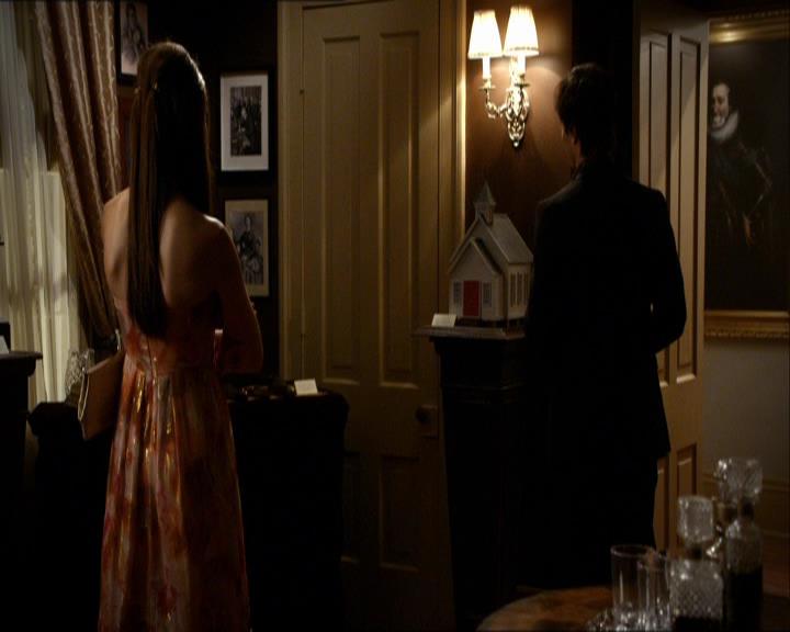 VampireDiariesWorld_dot_org-104FamilyTies1369.jpg