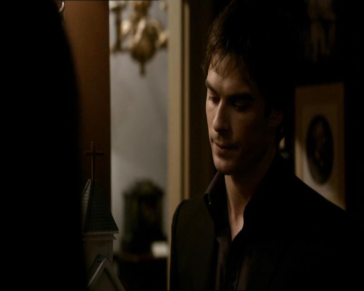 VampireDiariesWorld_dot_org-104FamilyTies1380.jpg