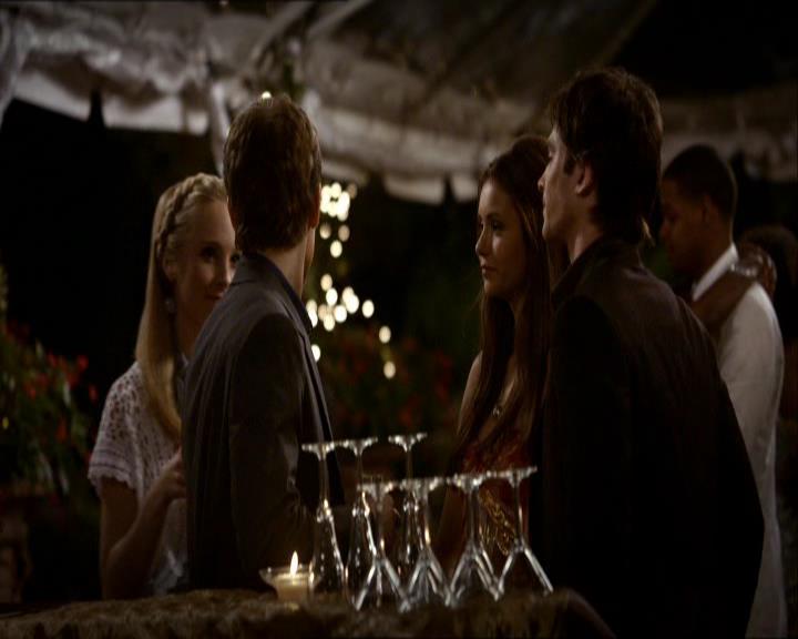 VampireDiariesWorld_dot_org-104FamilyTies1521.jpg