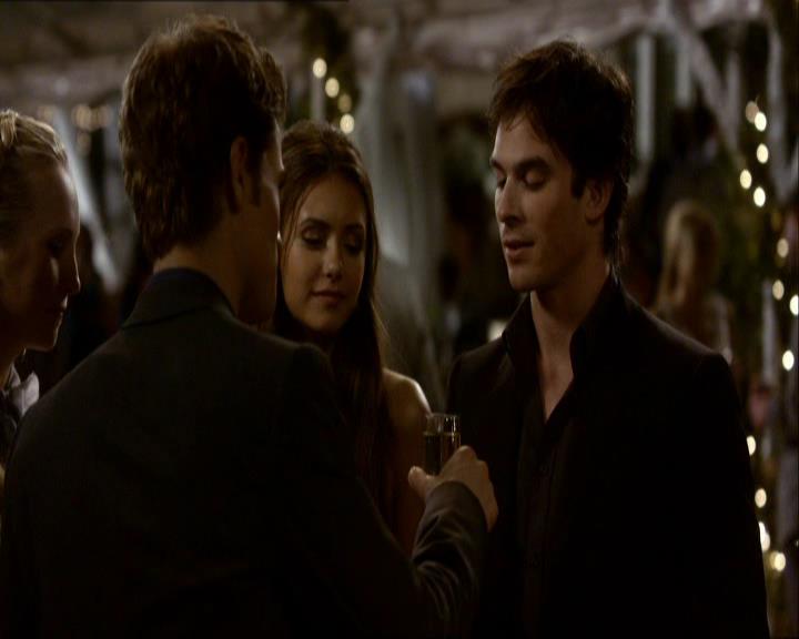 VampireDiariesWorld_dot_org-104FamilyTies1525.jpg