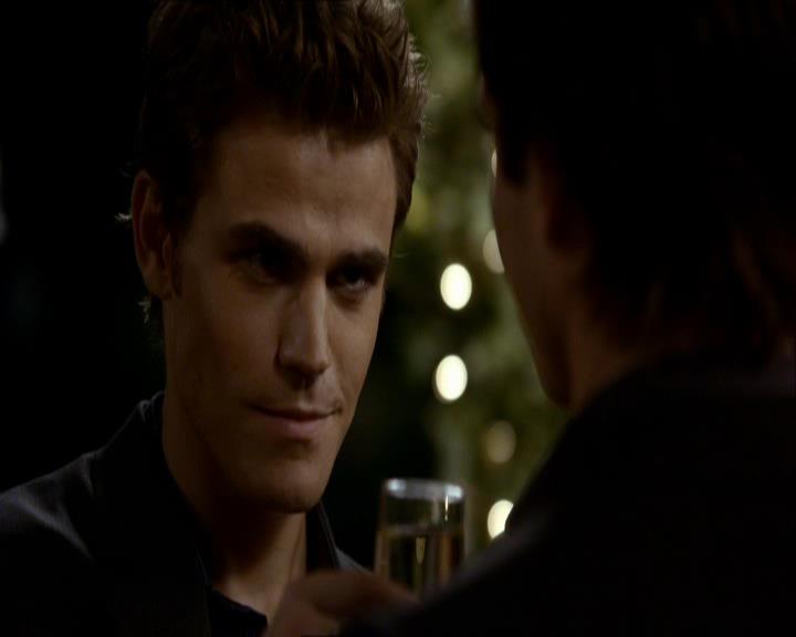 VampireDiariesWorld_dot_org-104FamilyTies1527.jpg