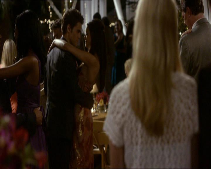 VampireDiariesWorld_dot_org-104FamilyTies1549.jpg