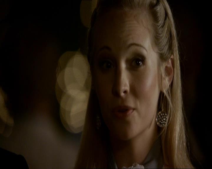 VampireDiariesWorld_dot_org-104FamilyTies1552.jpg