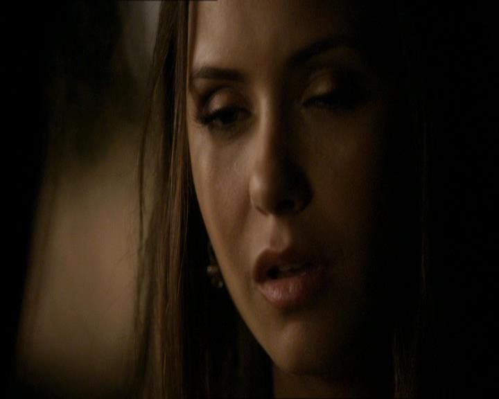 VampireDiariesWorld_dot_org-104FamilyTies2032.jpg