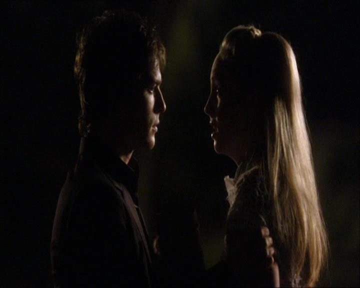 VampireDiariesWorld_dot_org-104FamilyTies2091.jpg