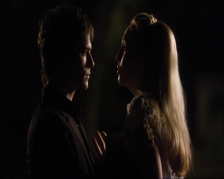 VampireDiariesWorld_dot_org-104FamilyTies2092.jpg