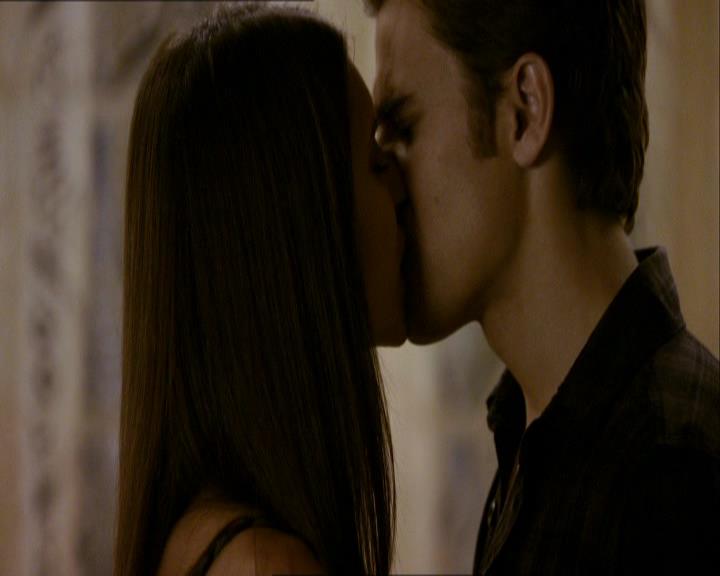 VampireDiariesWorld_dot_org-105YoureUndeadToMe0990.jpg