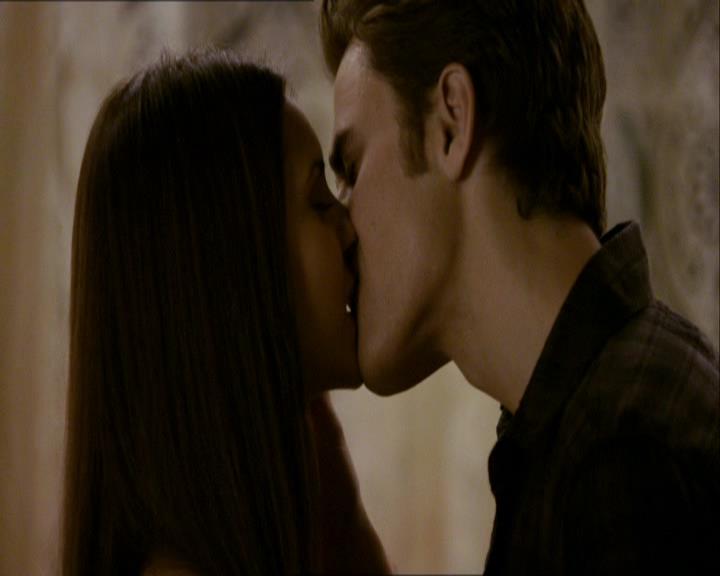 VampireDiariesWorld_dot_org-105YoureUndeadToMe0996.jpg