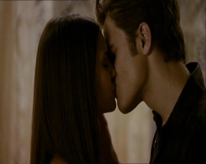 VampireDiariesWorld_dot_org-105YoureUndeadToMe0998.jpg