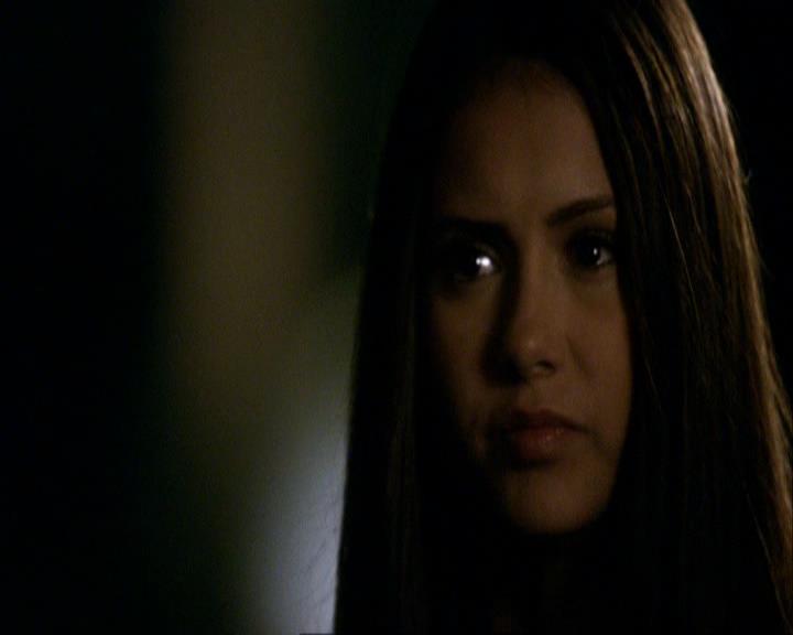 VampireDiariesWorld_dot_org-106LostGirls0150.jpg