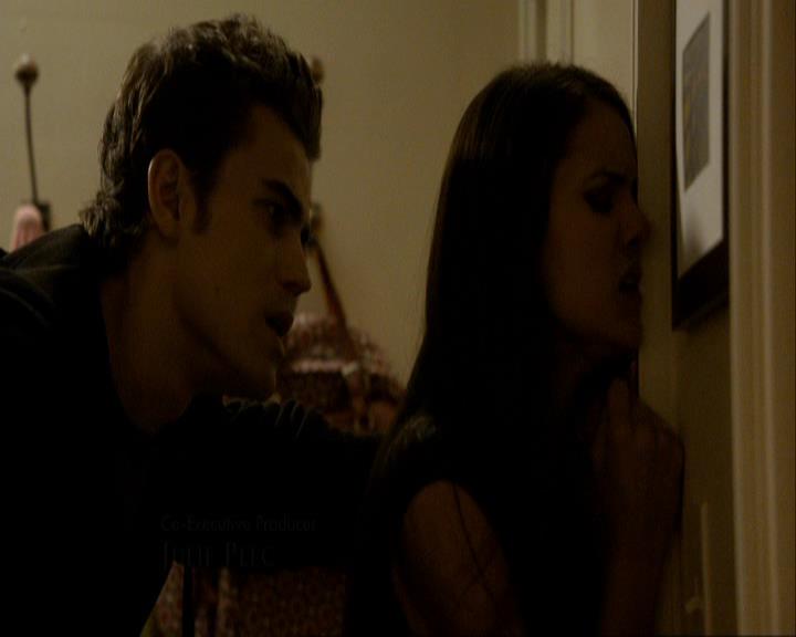 VampireDiariesWorld_dot_org-106LostGirls0215.jpg