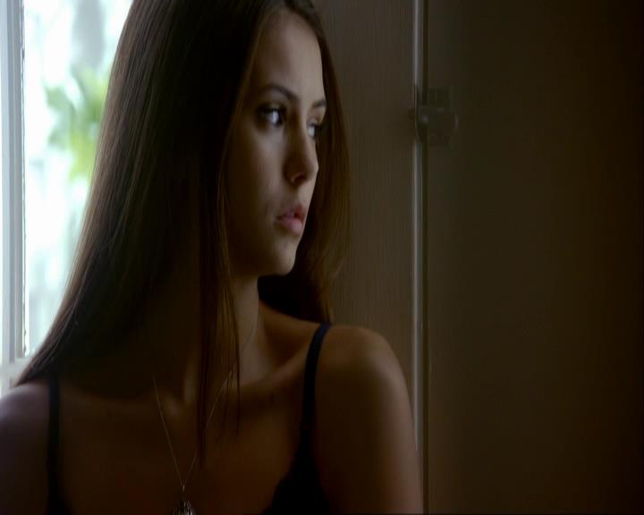 VampireDiariesWorld_dot_org-106LostGirls0447.jpg