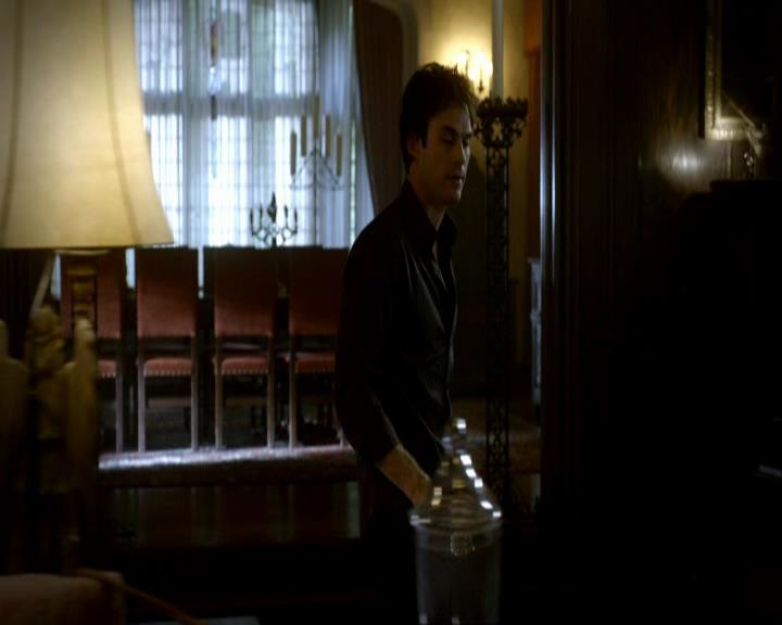 VampireDiariesWorld_dot_org-106LostGirls0618.jpg