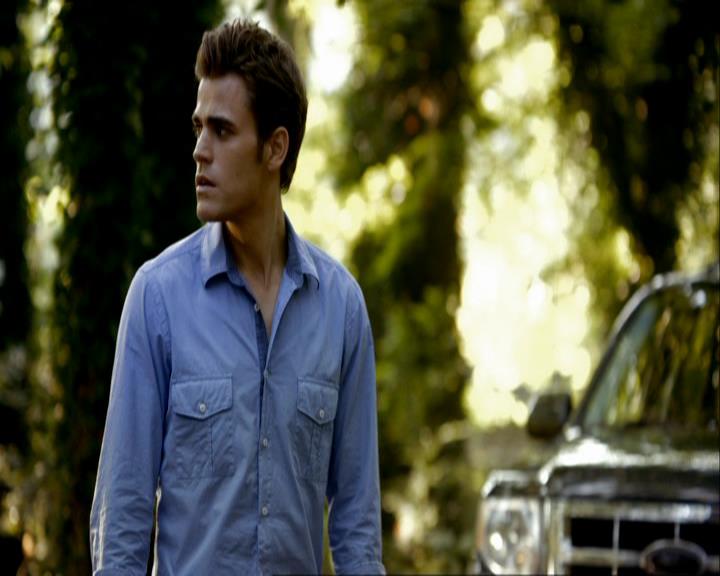 VampireDiariesWorld_dot_org-106LostGirls0696.jpg