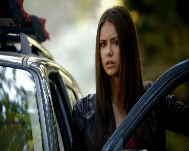 VampireDiariesWorld_dot_org-106LostGirls0699.jpg