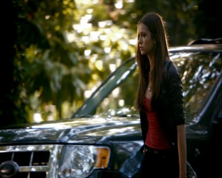 VampireDiariesWorld_dot_org-106LostGirls0703.jpg