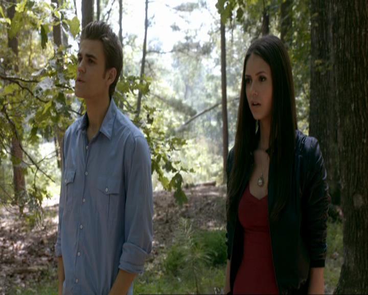 VampireDiariesWorld_dot_org-106LostGirls0811.jpg