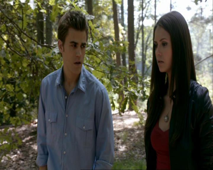 VampireDiariesWorld_dot_org-106LostGirls0813.jpg