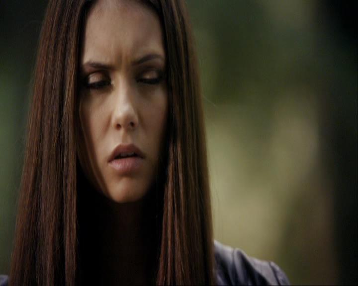 VampireDiariesWorld_dot_org-106LostGirls0904.jpg