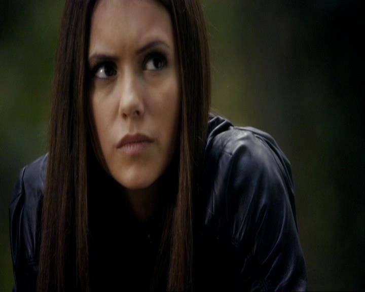 VampireDiariesWorld_dot_org-106LostGirls0914.jpg