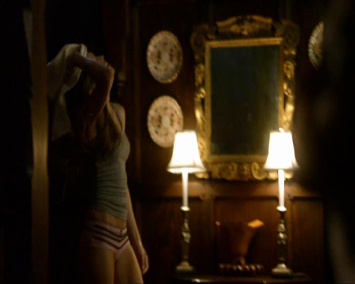 VampireDiariesWorld_dot_org-106LostGirls0921.jpg