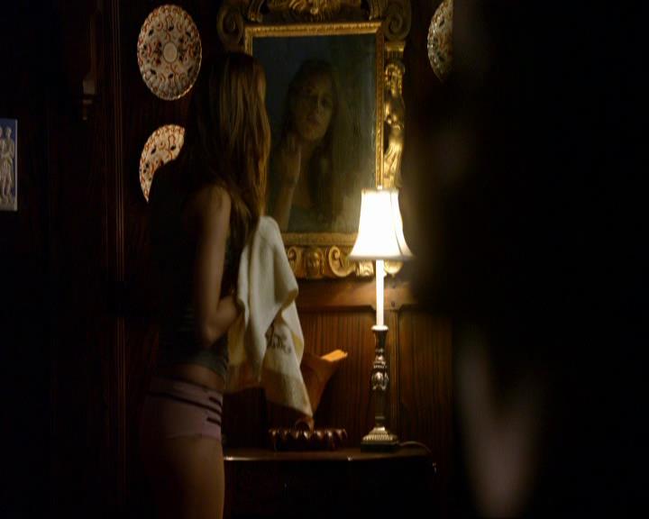 VampireDiariesWorld_dot_org-106LostGirls0923.jpg