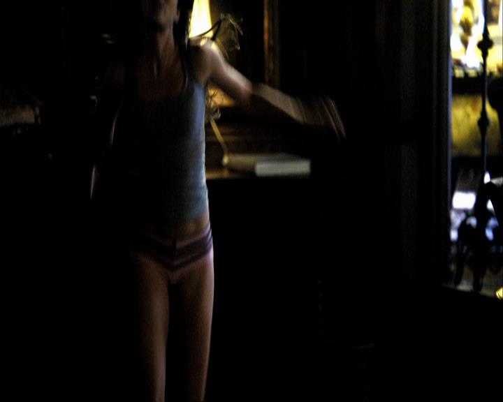 VampireDiariesWorld_dot_org-106LostGirls1204.jpg