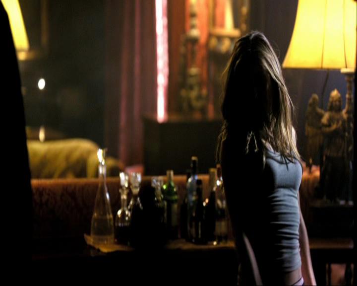 VampireDiariesWorld_dot_org-106LostGirls1211.jpg