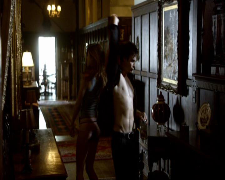 VampireDiariesWorld_dot_org-106LostGirls1246.jpg