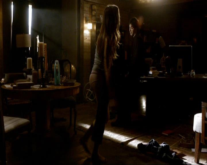 VampireDiariesWorld_dot_org-106LostGirls1391.jpg