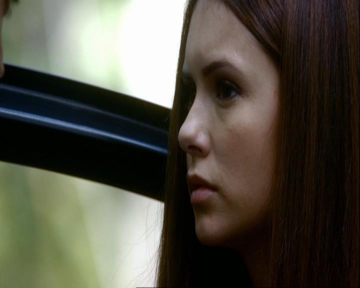 VampireDiariesWorld_dot_org-106LostGirls1535.jpg