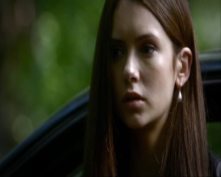 VampireDiariesWorld_dot_org-106LostGirls1550.jpg