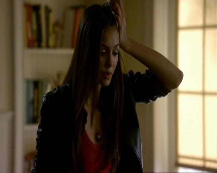 VampireDiariesWorld_dot_org-106LostGirls1690.jpg