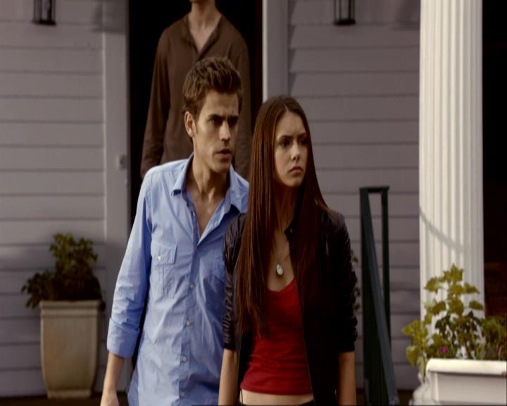 VampireDiariesWorld_dot_org-106LostGirls1782.jpg