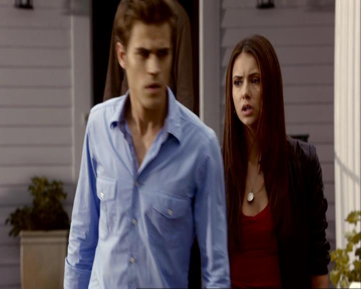 VampireDiariesWorld_dot_org-106LostGirls1784.jpg