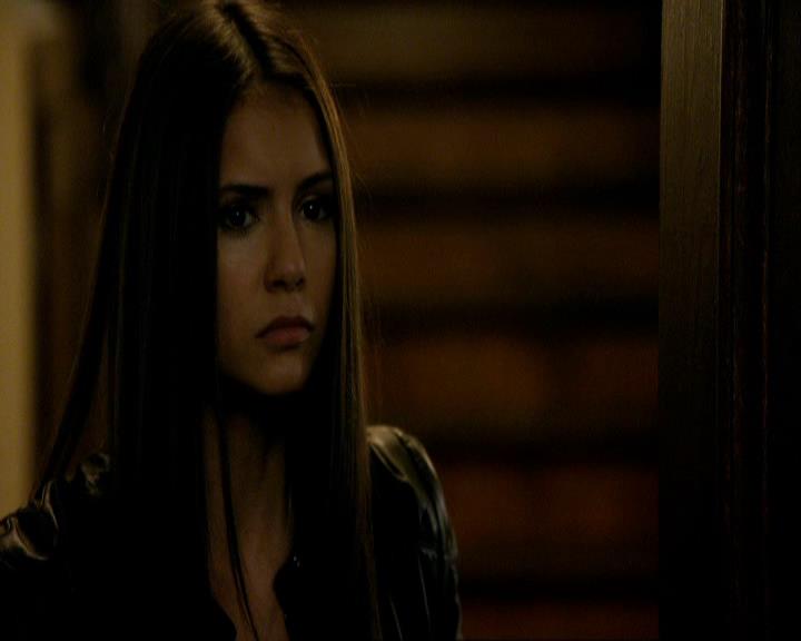 VampireDiariesWorld_dot_org-106LostGirls1868.jpg