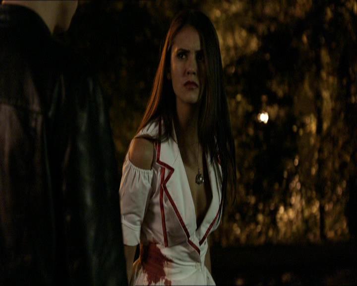 VampireDiariesWorld_dot_org-107Haunted1821.jpg