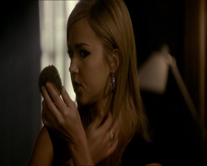 VampireDiariesWorld_dot_org-108-162Candles1066.jpg