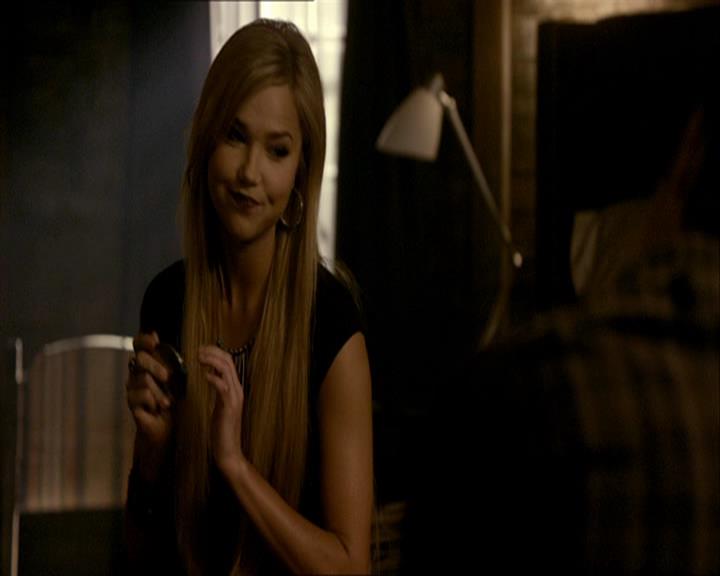 VampireDiariesWorld_dot_org-108-162Candles1103.jpg