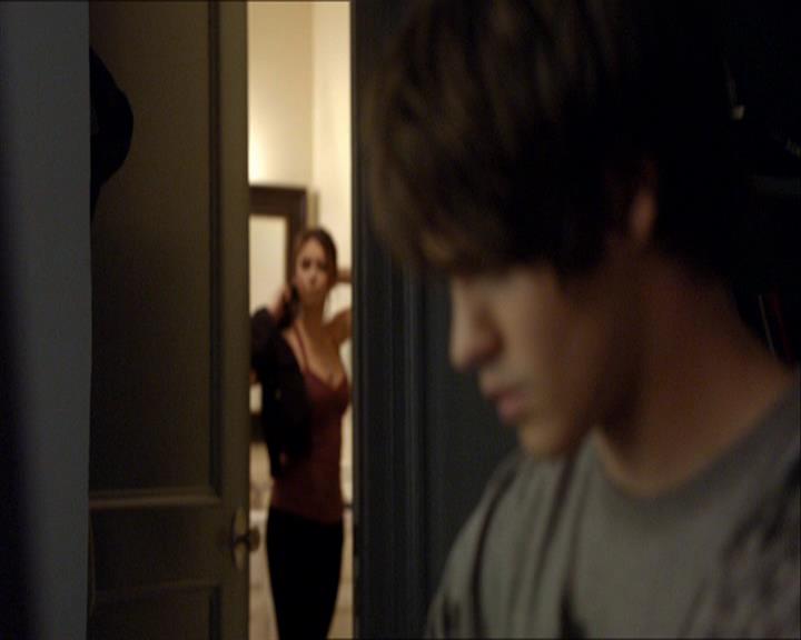 VampireDiariesWorld_dot_org-110TheTurningPoint0150.jpg