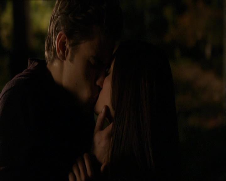 VampireDiariesWorld_dot_org-110TheTurningPoint1721.jpg